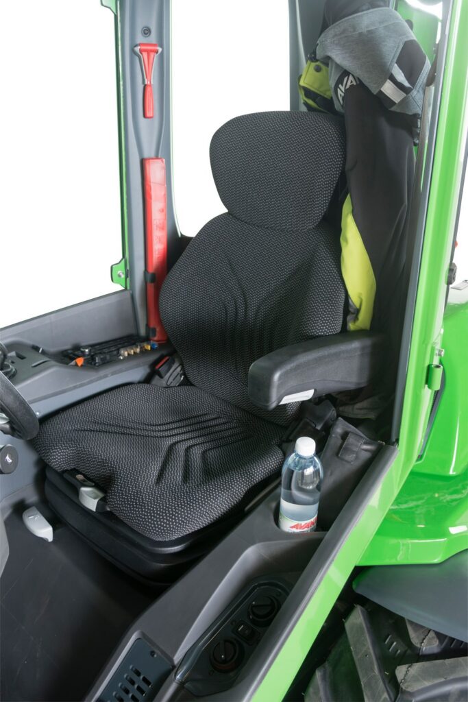 A436732 Cab GT 8